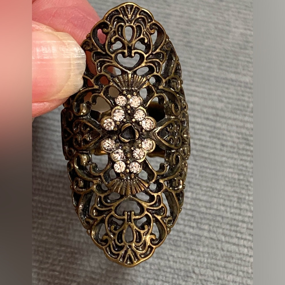 Victorian “brass?“ Ornate ring with gemstones plus expandable ring.